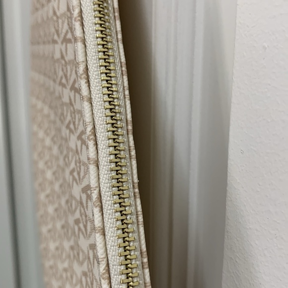 Ann Klein Clutch Wristlet Cream Repeating Logo and Initials - Picture 5 of 7